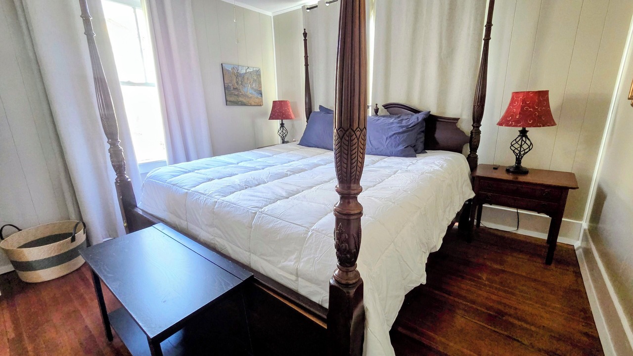 Photo of Bedroom in Hardy