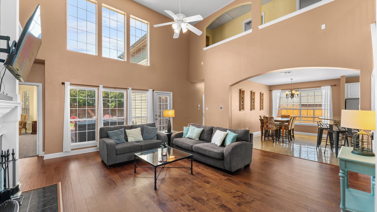 Photo of Livingroom in Murphy