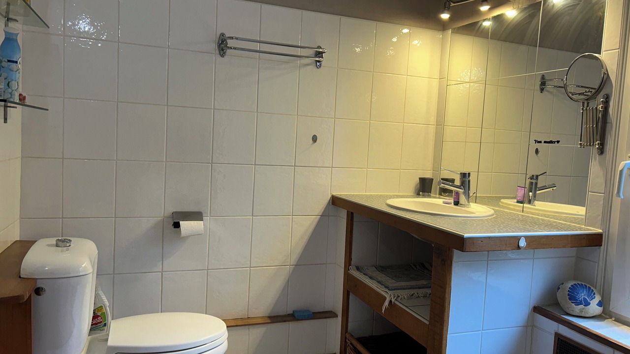 Photo of Bathroom in Epernon