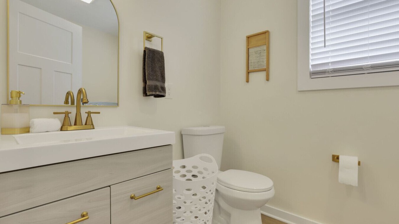 Photo of Bathroom in Franklin Park
