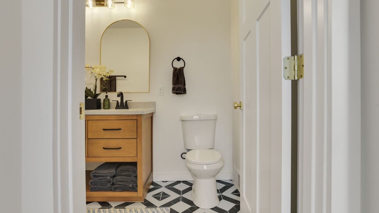 Photo of Bathroom in Franklin Park