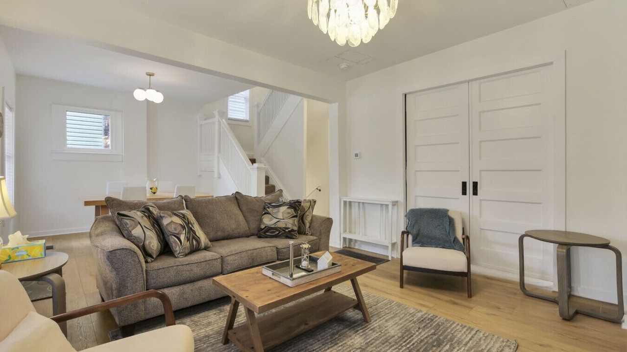 Photo of Livingroom in Franklin Park