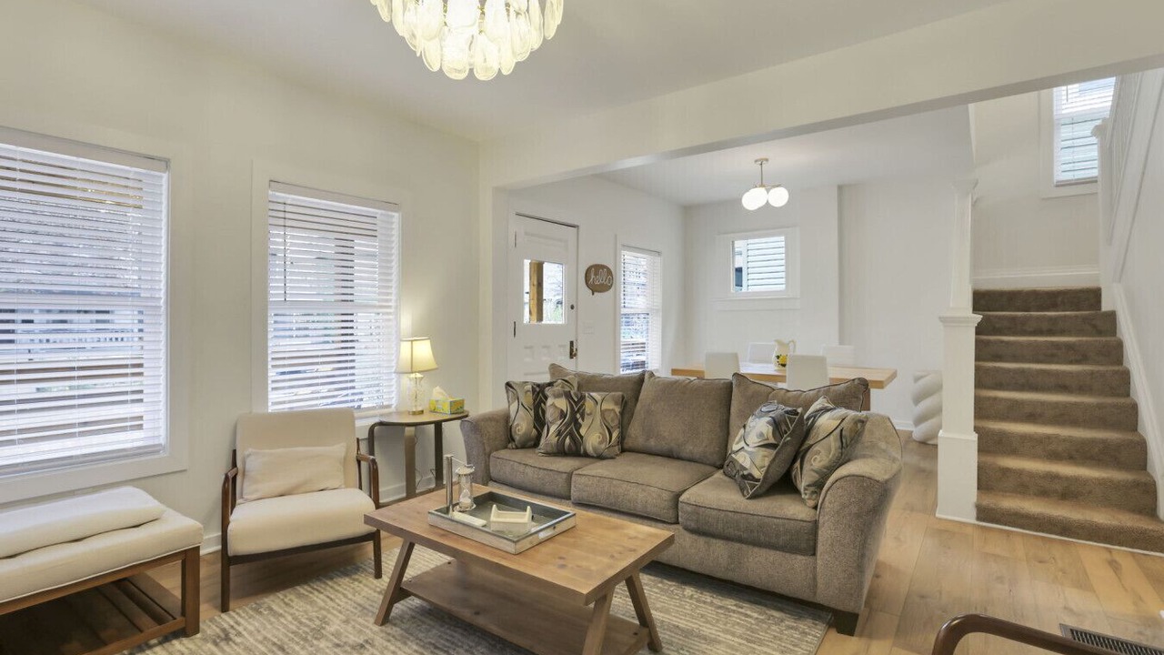 Photo of Livingroom in Franklin Park