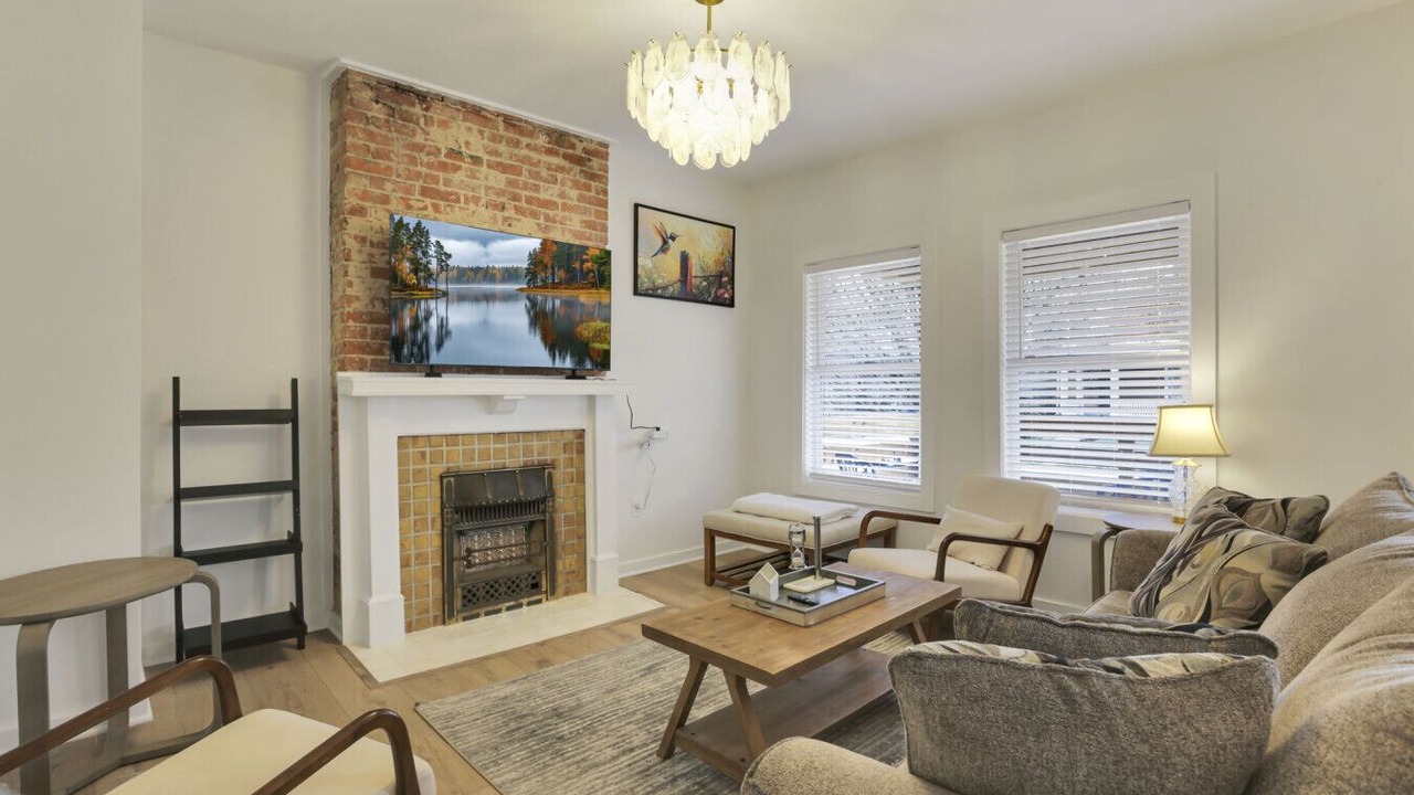 Photo of Livingroom in Franklin Park