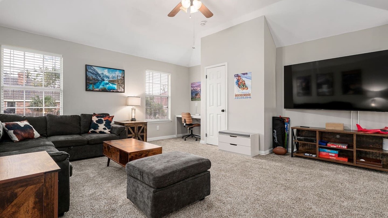 Photo of Livingroom in Keller