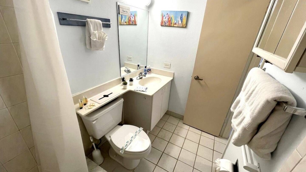 Photo of Bathroom in Lenox Park