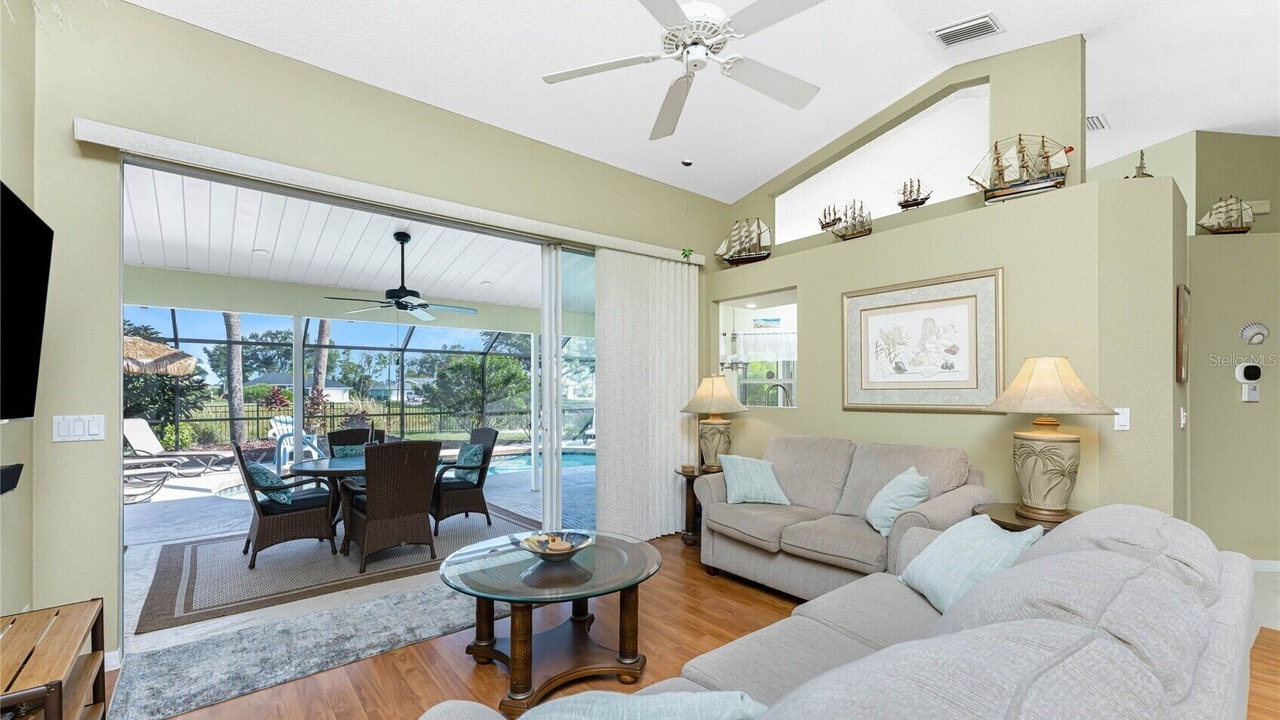 Photo of Livingroom in Broadmoor