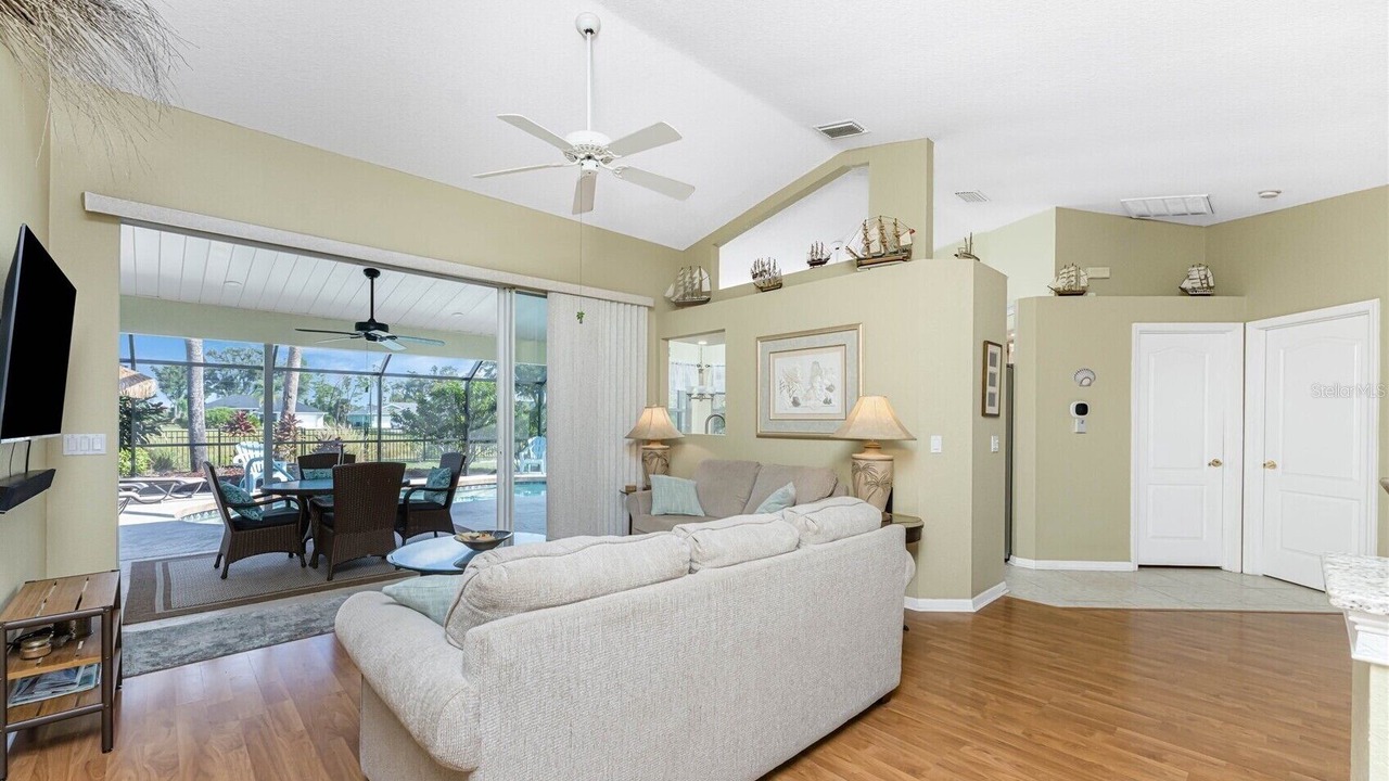 Photo of Livingroom in Broadmoor