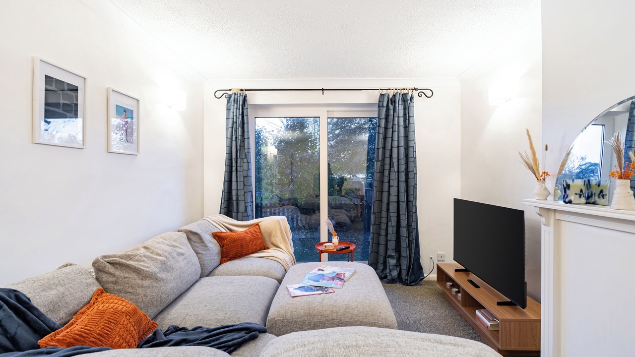 Photo of Livingroom in Ashford