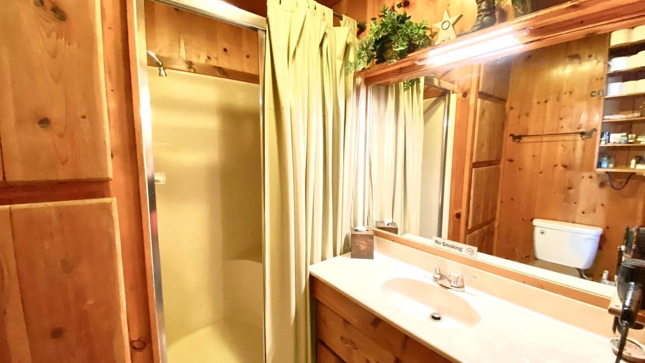 Photo of Bathroom in Yantis