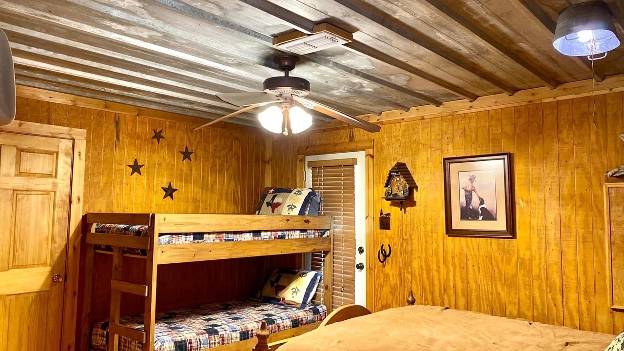 Photo of Bedroom in Yantis