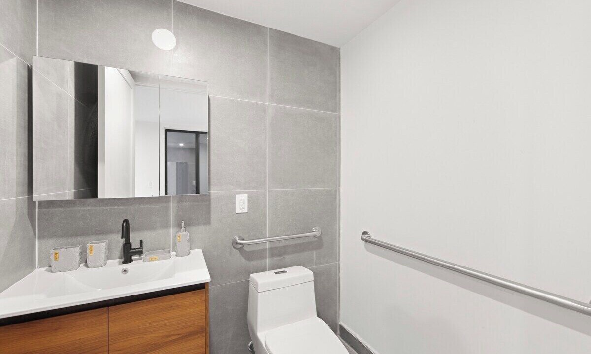 Photo of Bathroom in Greenpoint