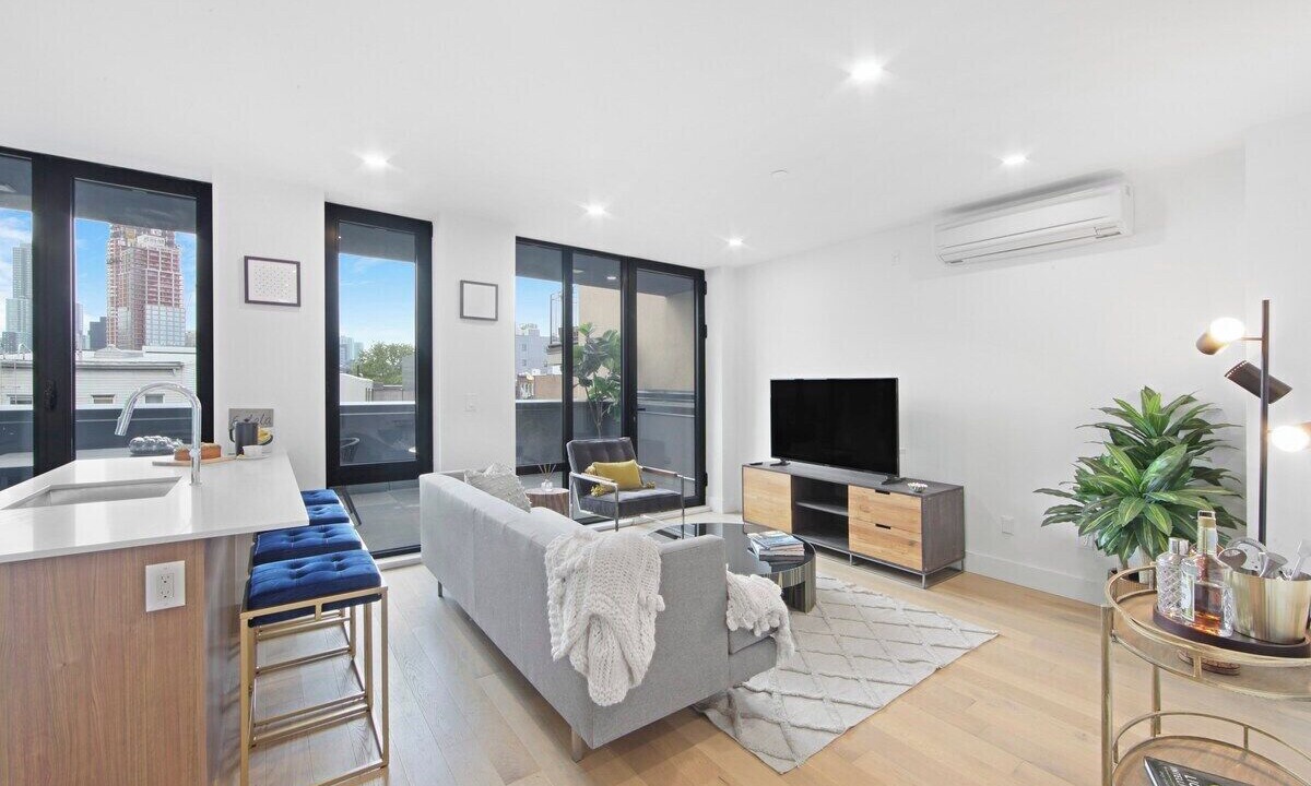 Photo of Livingroom in Greenpoint