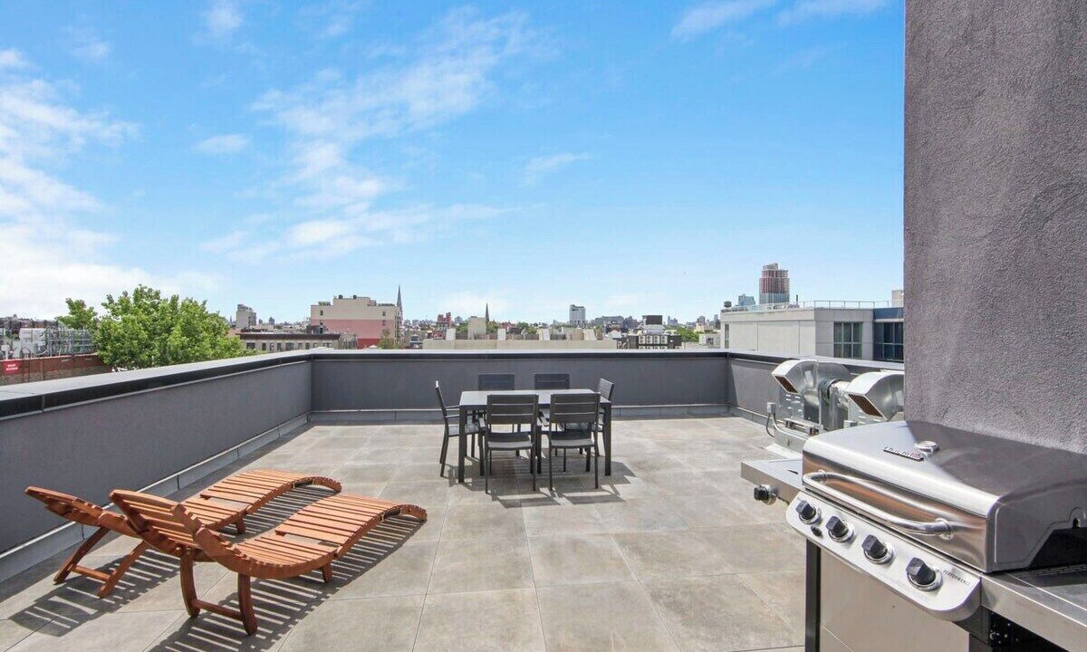 Photo of Outdoor in Greenpoint