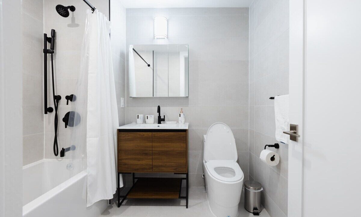 Photo of Bathroom in Greenpoint