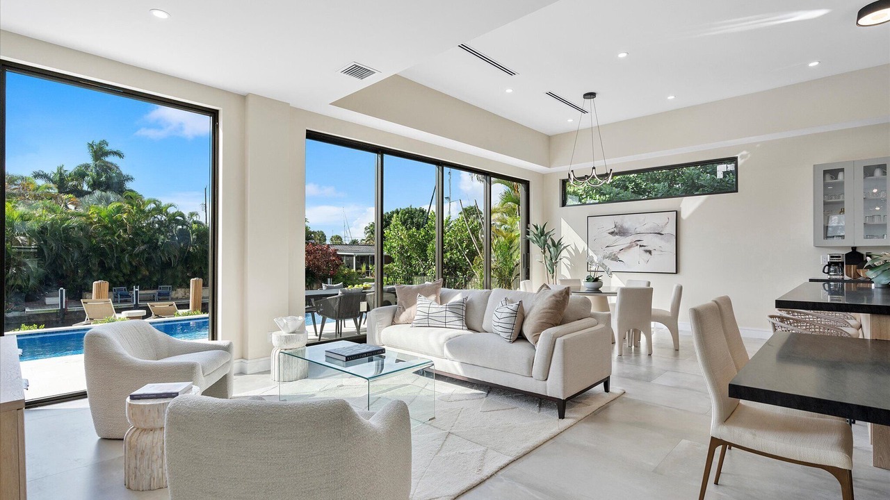 Photo of Livingroom in Citrus Isles