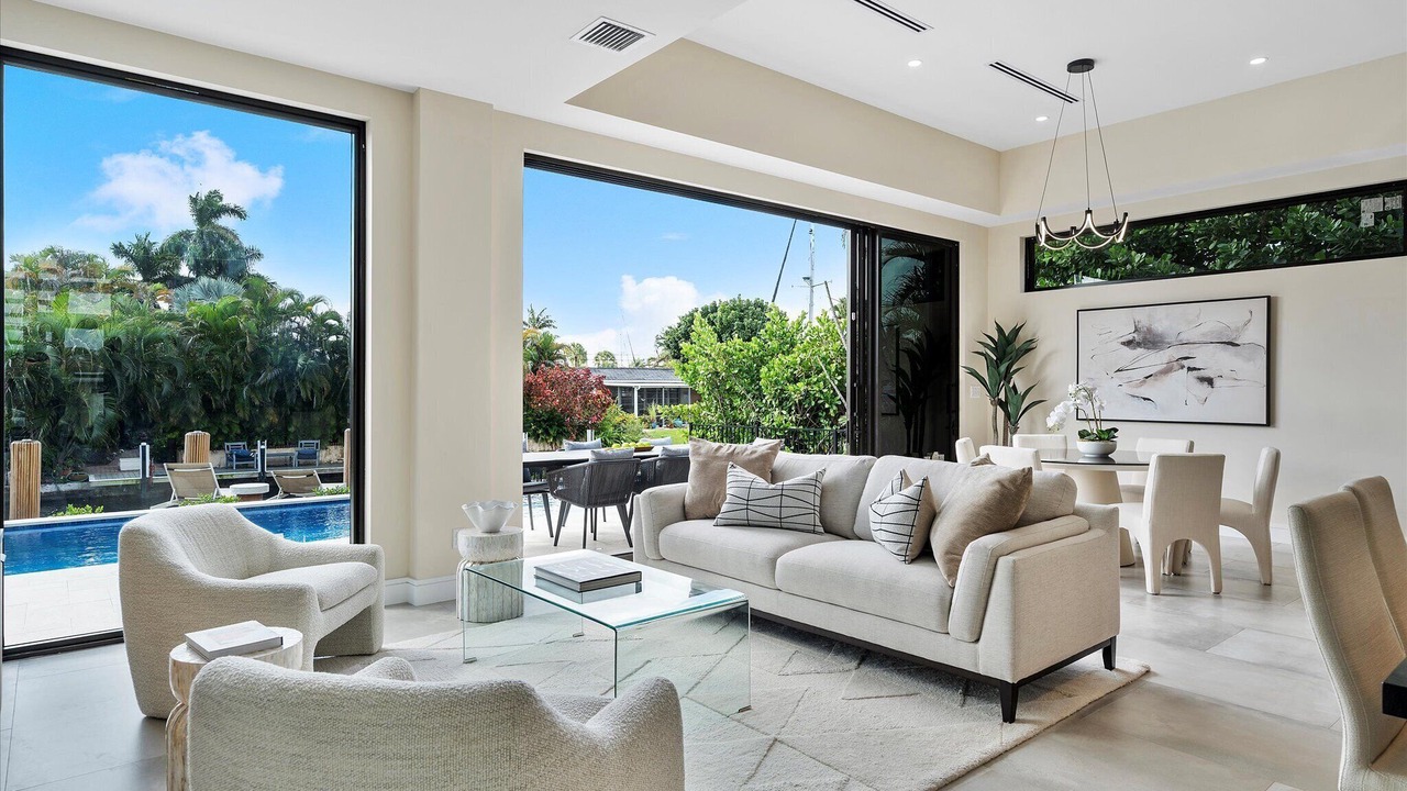 Photo of Livingroom in Citrus Isles