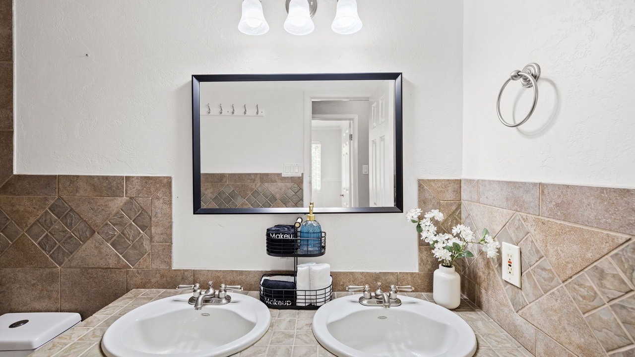 Photo of Bathroom in Stone Canyon