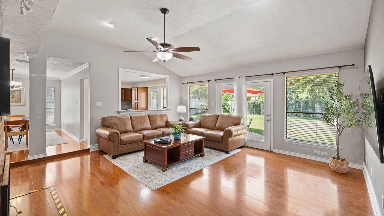 Photo of Livingroom in Stone Canyon