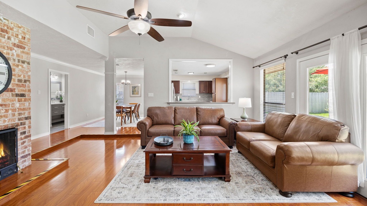 Photo of Livingroom in Stone Canyon