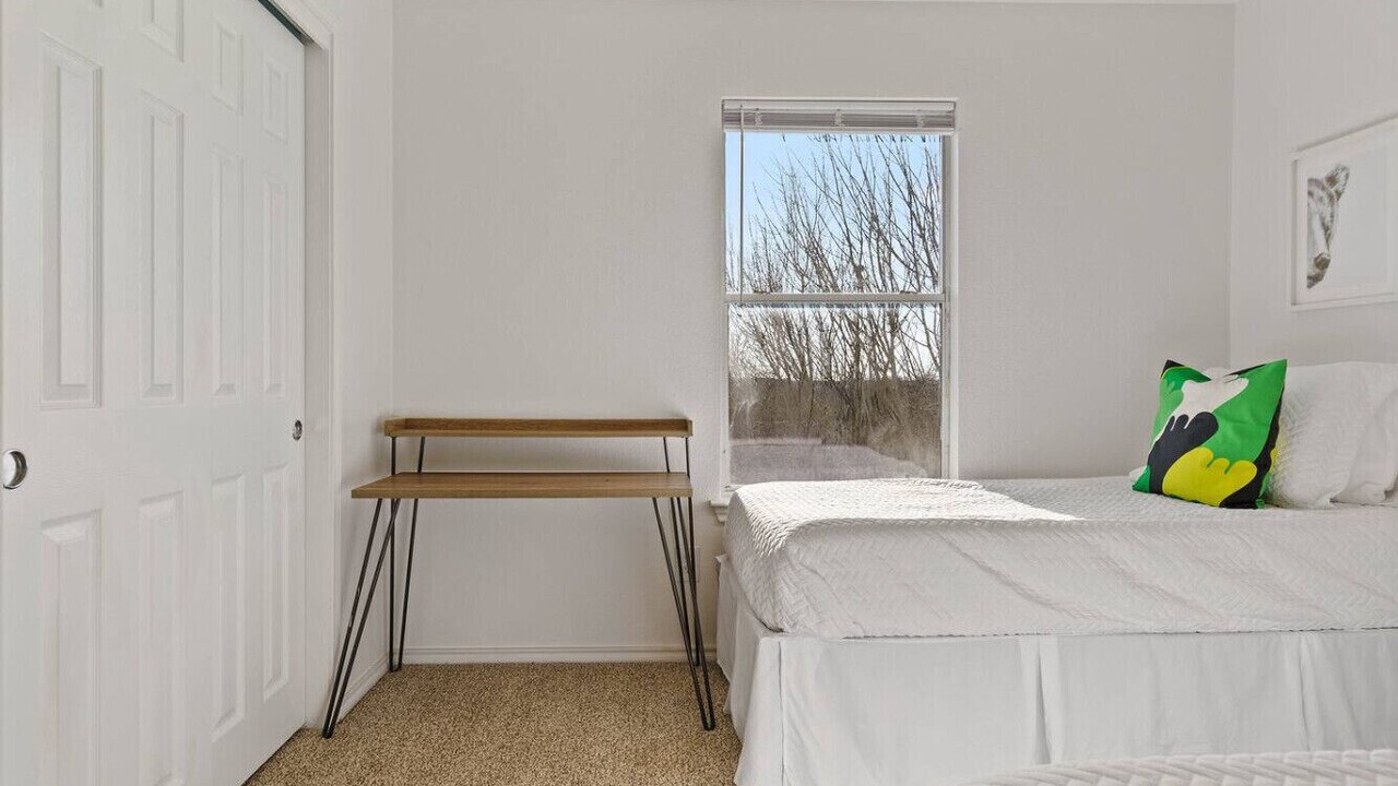 Photo of Bedroom in Manor