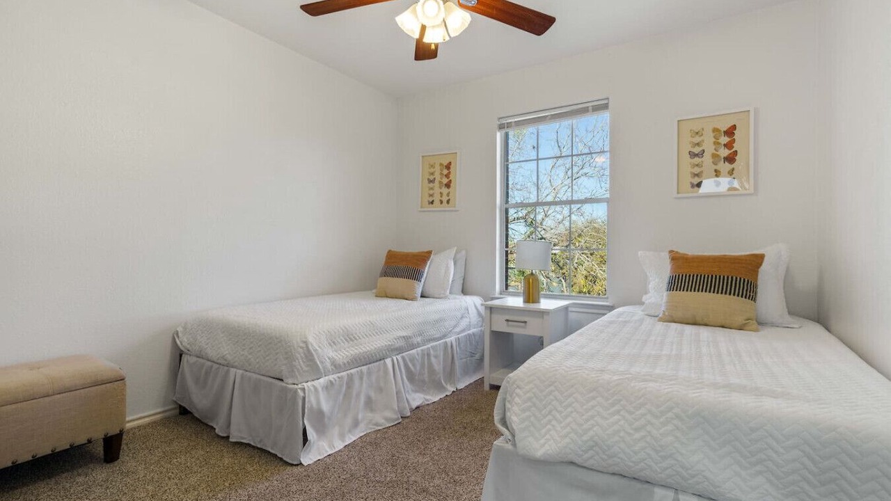 Photo of Bedroom in Manor