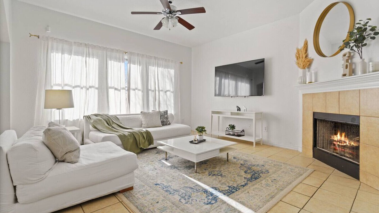 Photo of Livingroom in Manor
