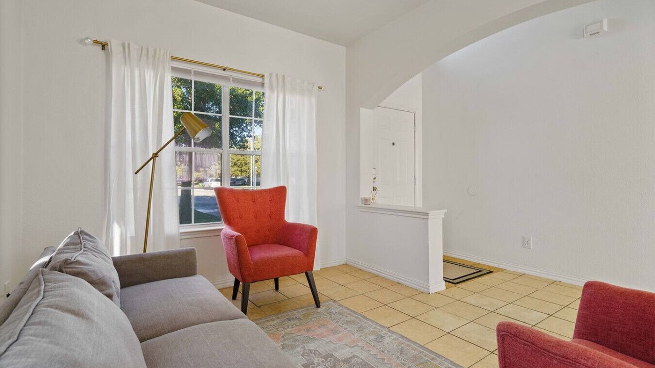 Photo of Livingroom in Manor