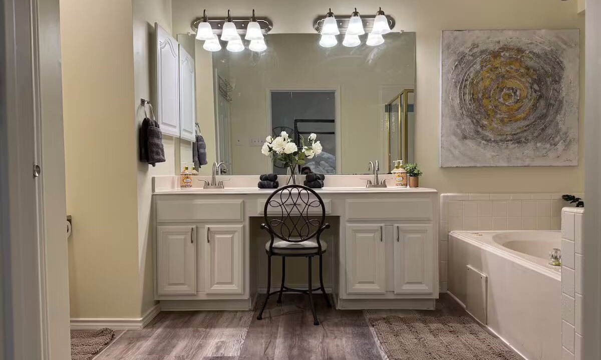 Photo of Bathroom in Garland