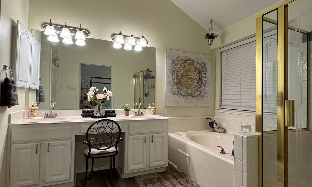 Photo of Bathroom in Garland