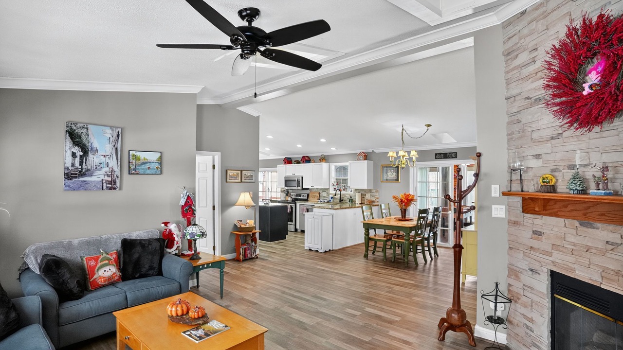 Photo of Livingroom in Charter Hills
