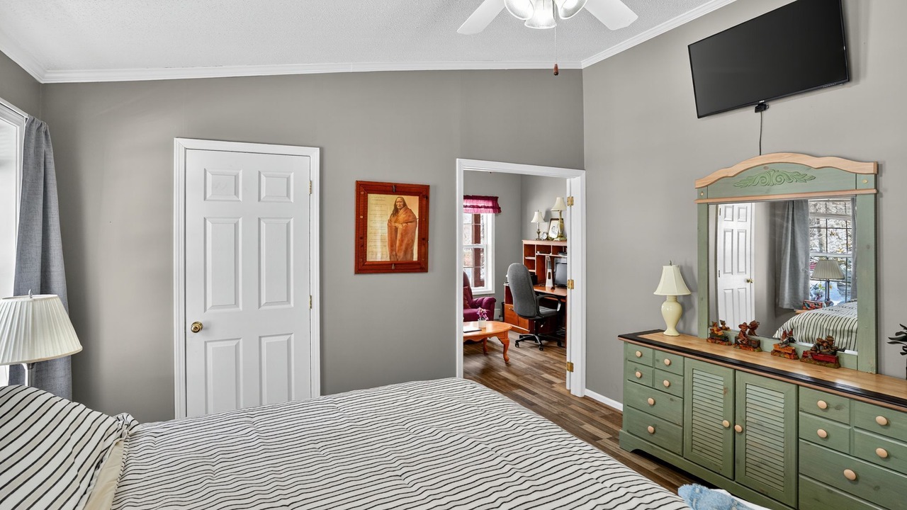 Photo of Bedroom in Charter Hills