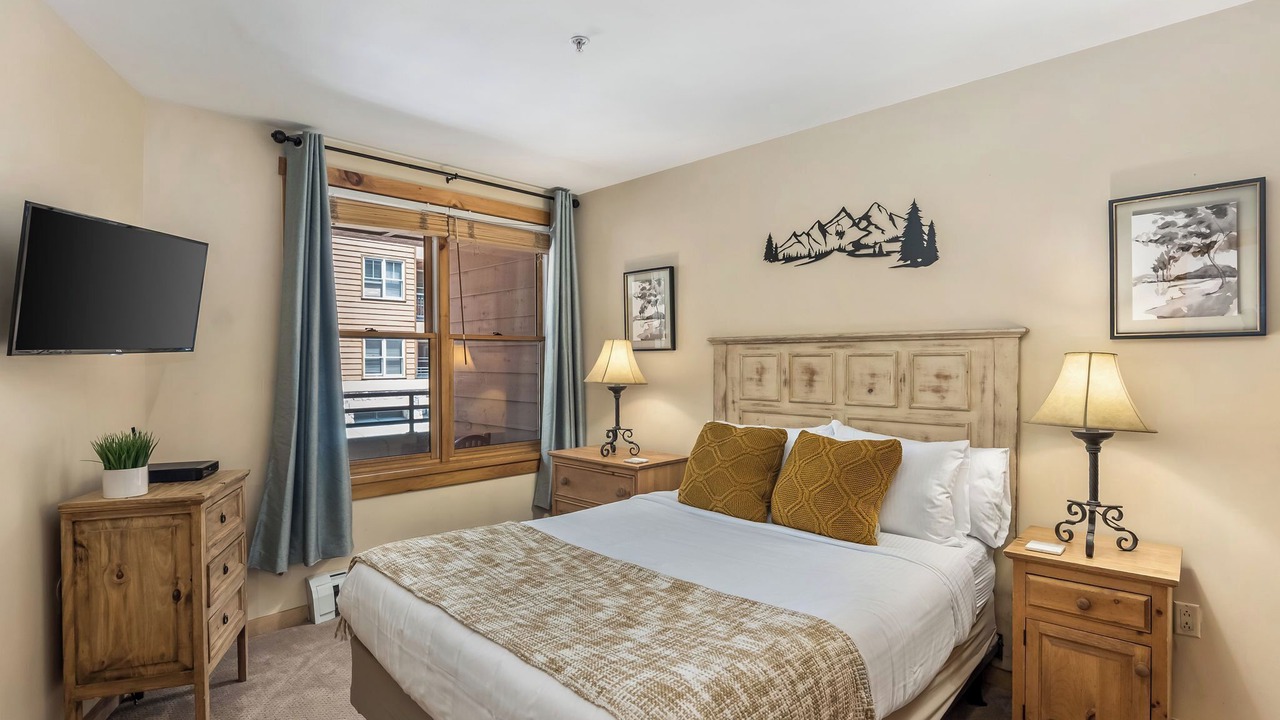 Photo of Bedroom in River Run