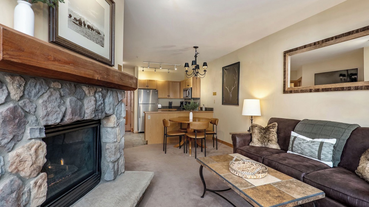 Photo of Livingroom in River Run