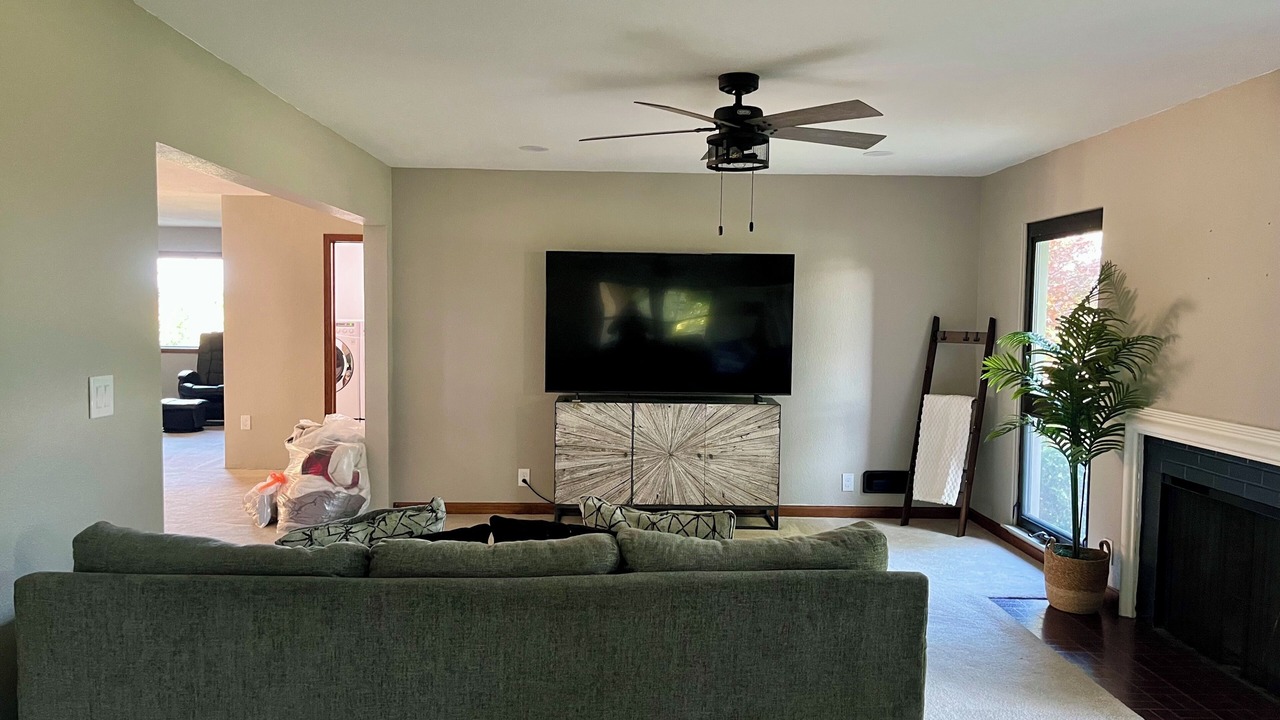 Photo of Livingroom in Mattoon