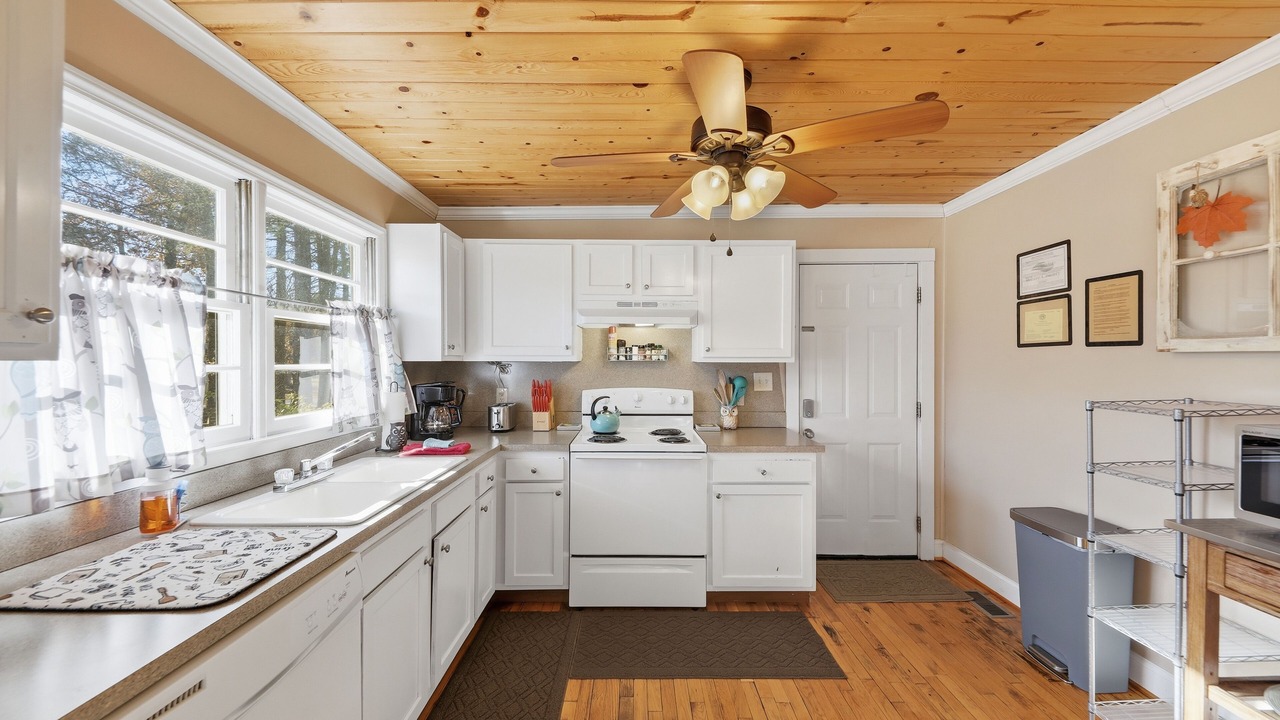 Photo of Kitchen in Helen