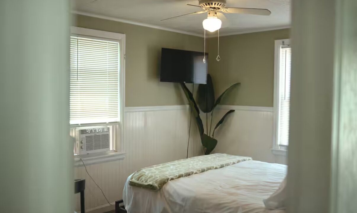 Photo of Bedroom in North Tonawanda