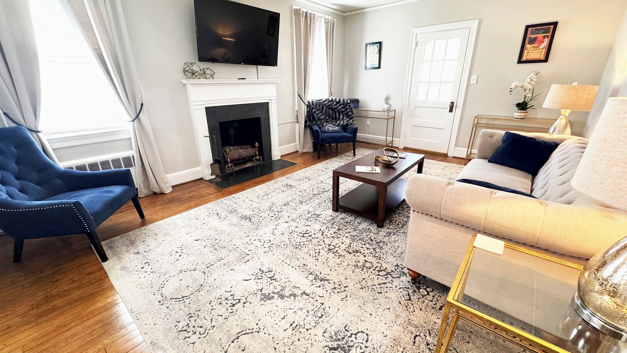 Photo of Livingroom in Danville