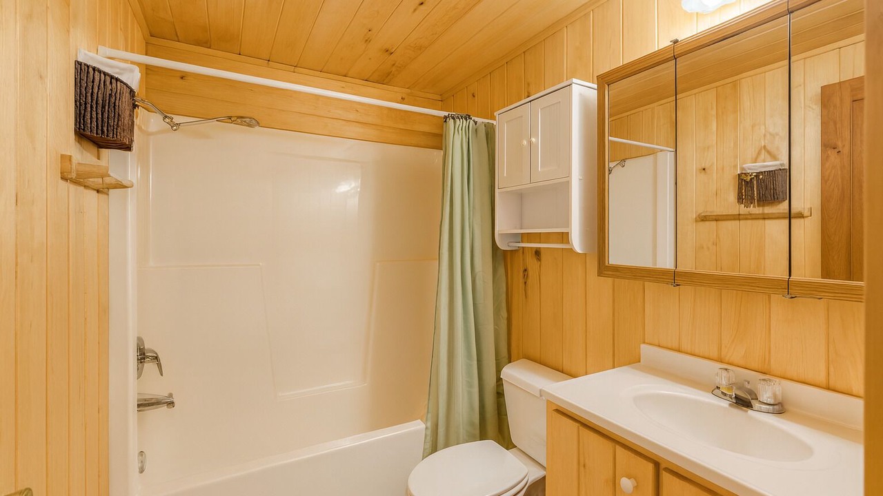 Photo of Bathroom in Gulliver
