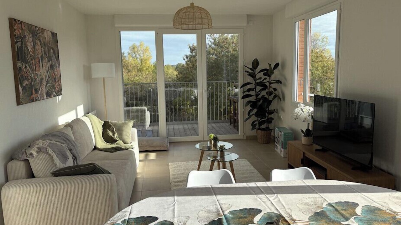 Photo of Livingroom in Montaudran - Lespinet