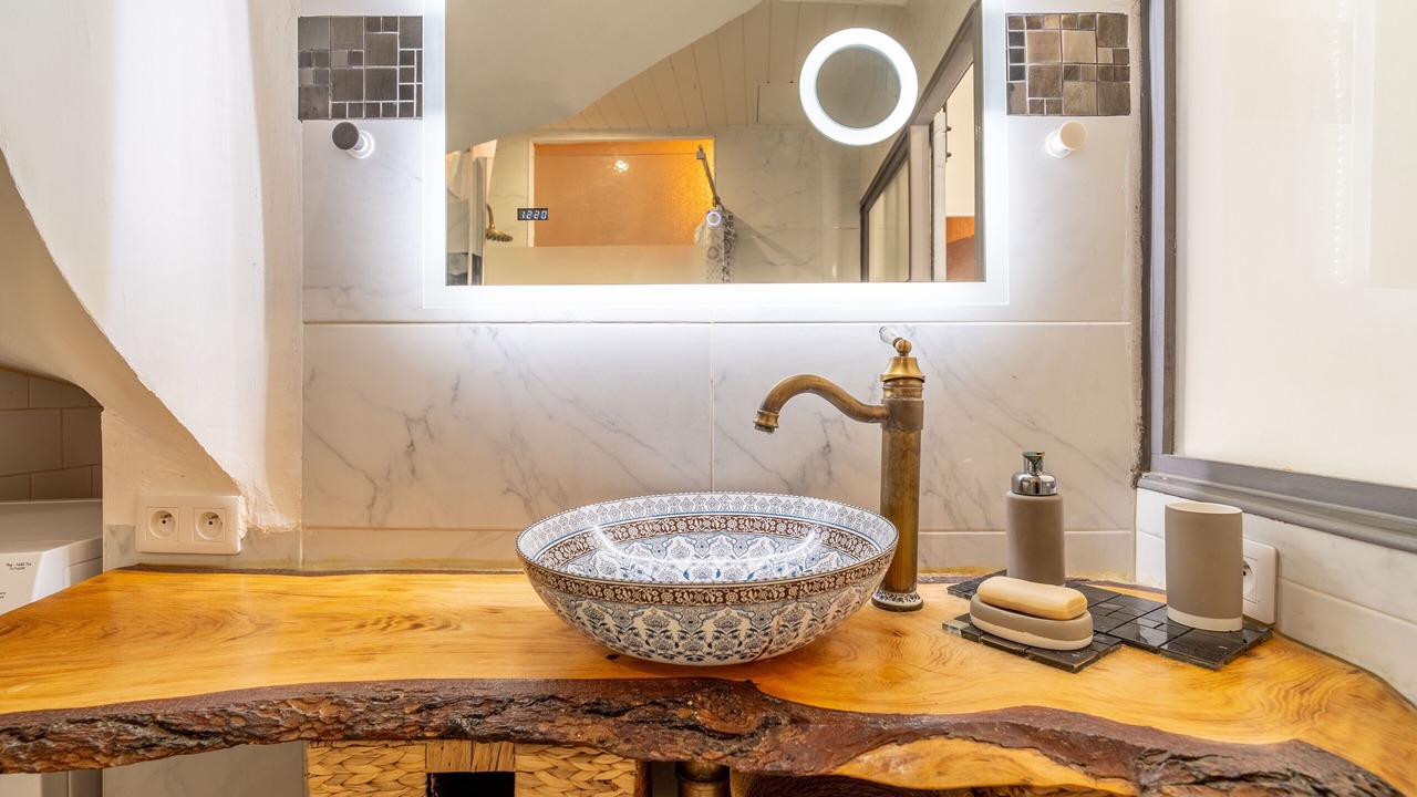Photo of Bathroom in Cuxac-dʼAude