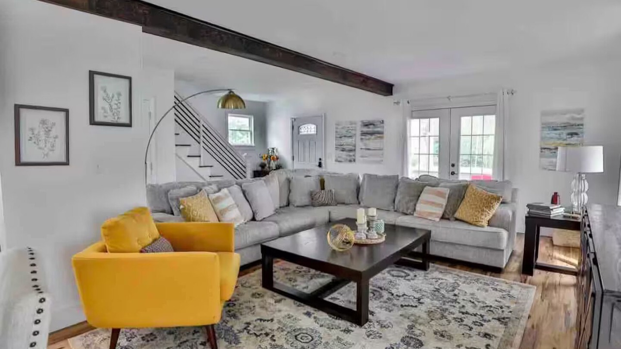 Photo of Livingroom in Windsor