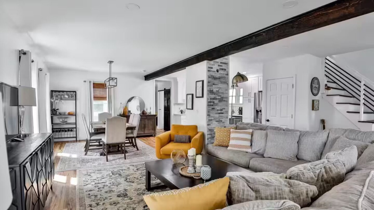 Photo of Livingroom in Windsor