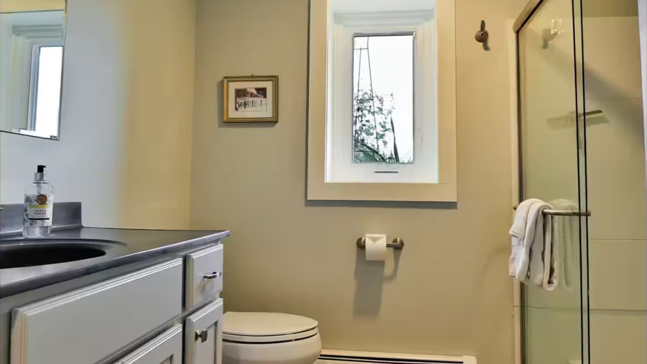 Photo of Bathroom in Brownsville
