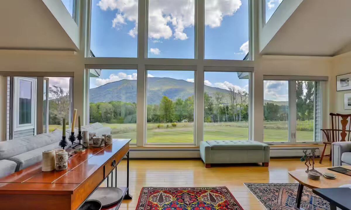 Photo of Livingroom in Brownsville