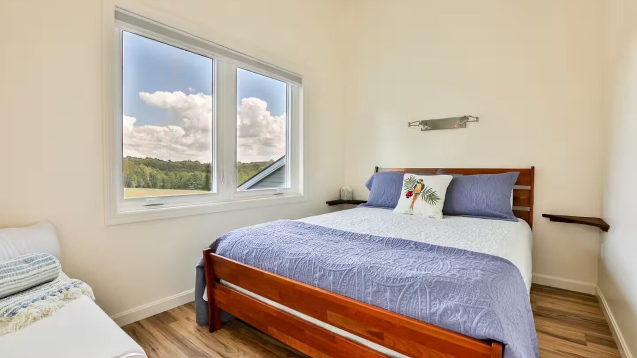 Photo of Bedroom in Brownsville