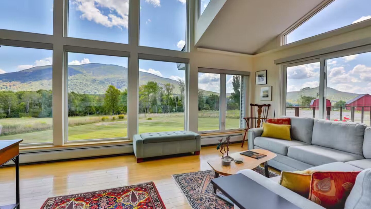 Photo of Livingroom in Brownsville