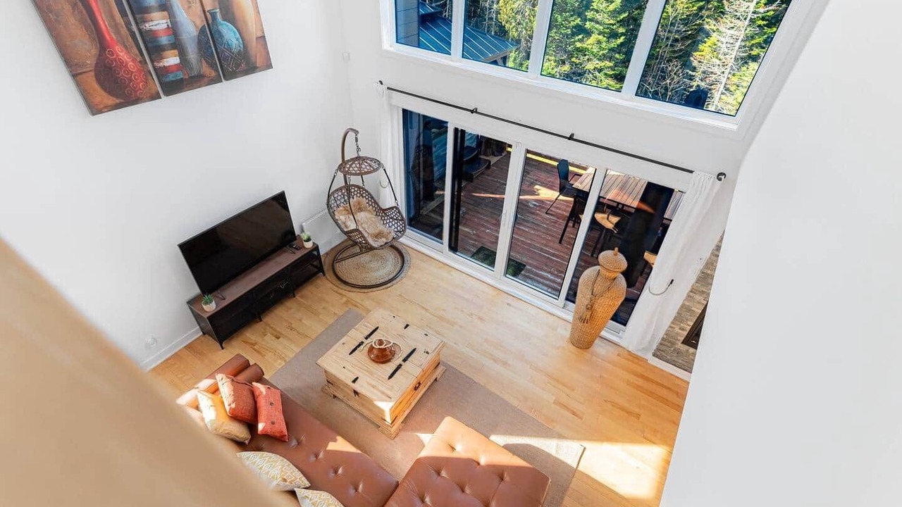 Photo of Livingroom in Lac-Swell