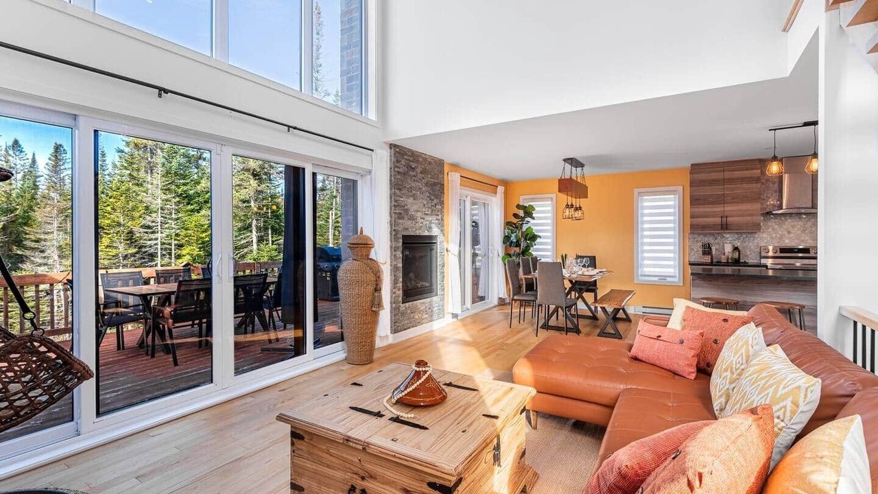 Photo of Livingroom in Lac-Swell