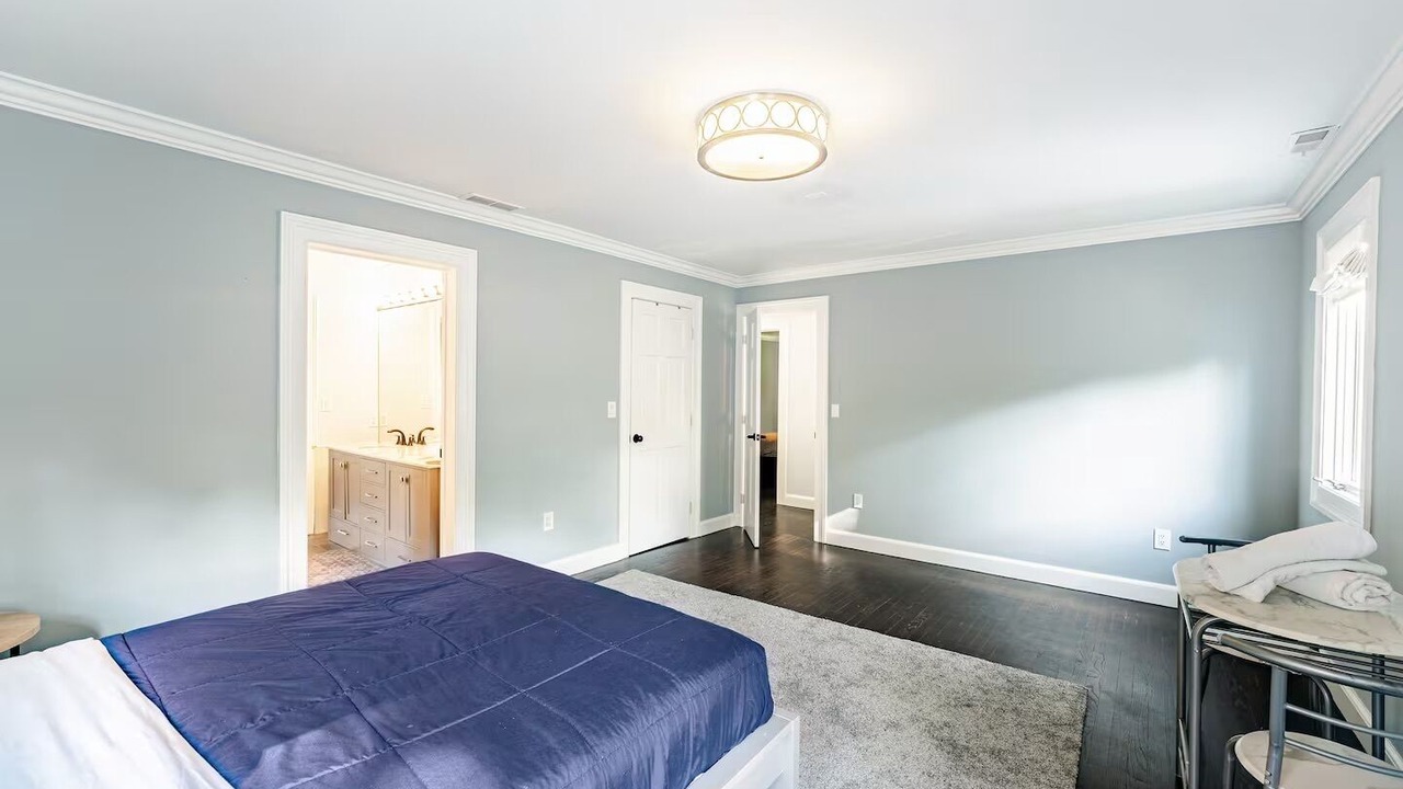 Photo of Bedroom in Norwalk